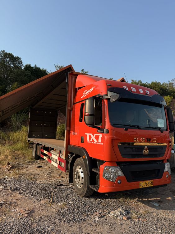 中国重汽 豪沃TS7 290马力 精品车 年 图片2
