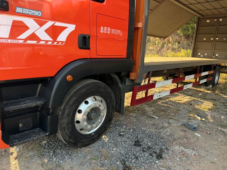 中国重汽 豪沃TS7 290马力 精品车 年 图片4