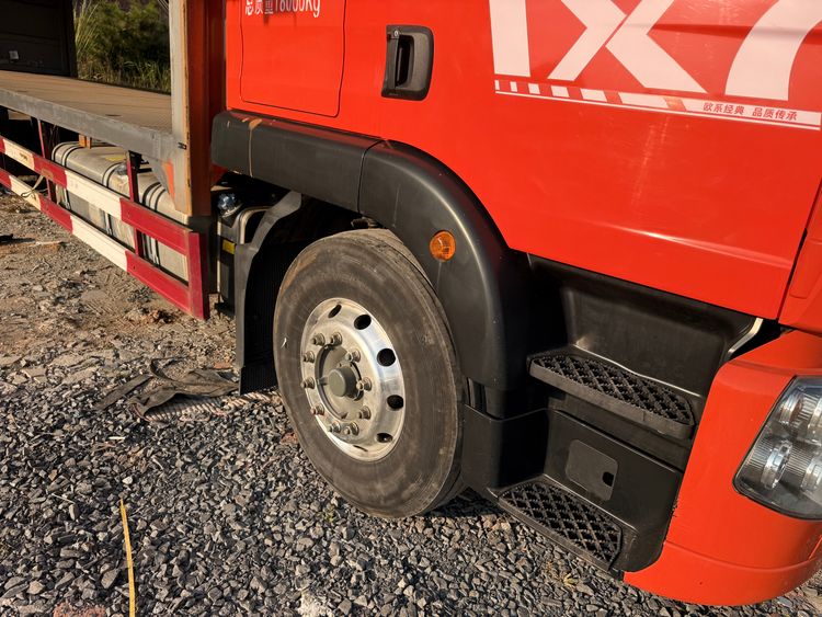 中国重汽 豪沃TS7 290马力 精品车 年 图片6